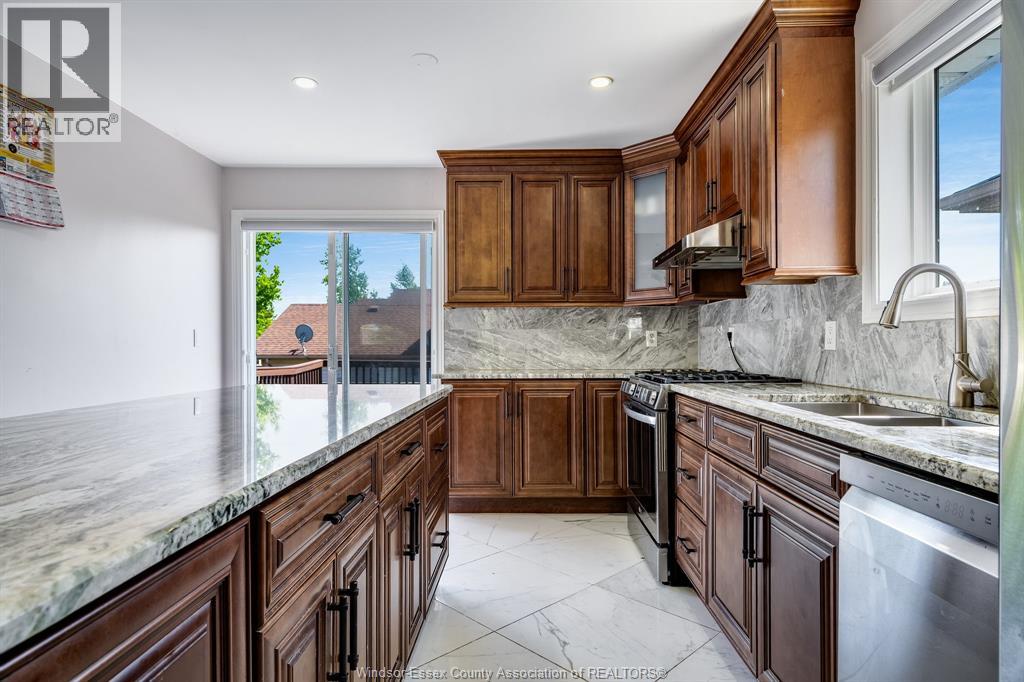 4477 Spago Crescent, Windsor, Ontario  N9G 2Z6 - Photo 7 - 25027384
