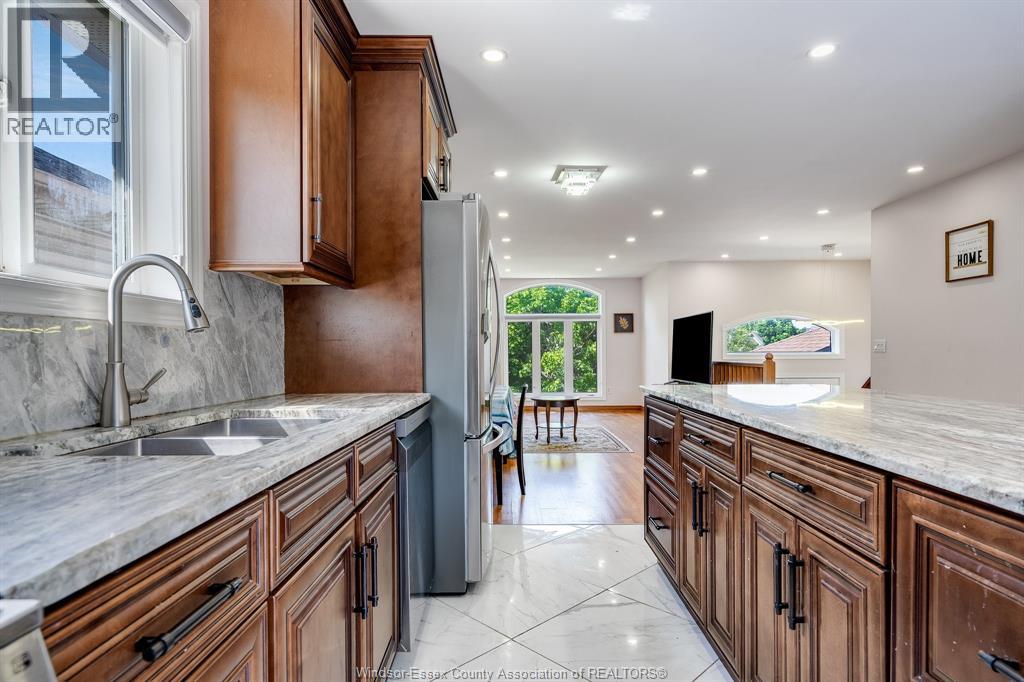 4477 Spago Crescent, Windsor, Ontario  N9G 2Z6 - Photo 9 - 25027384