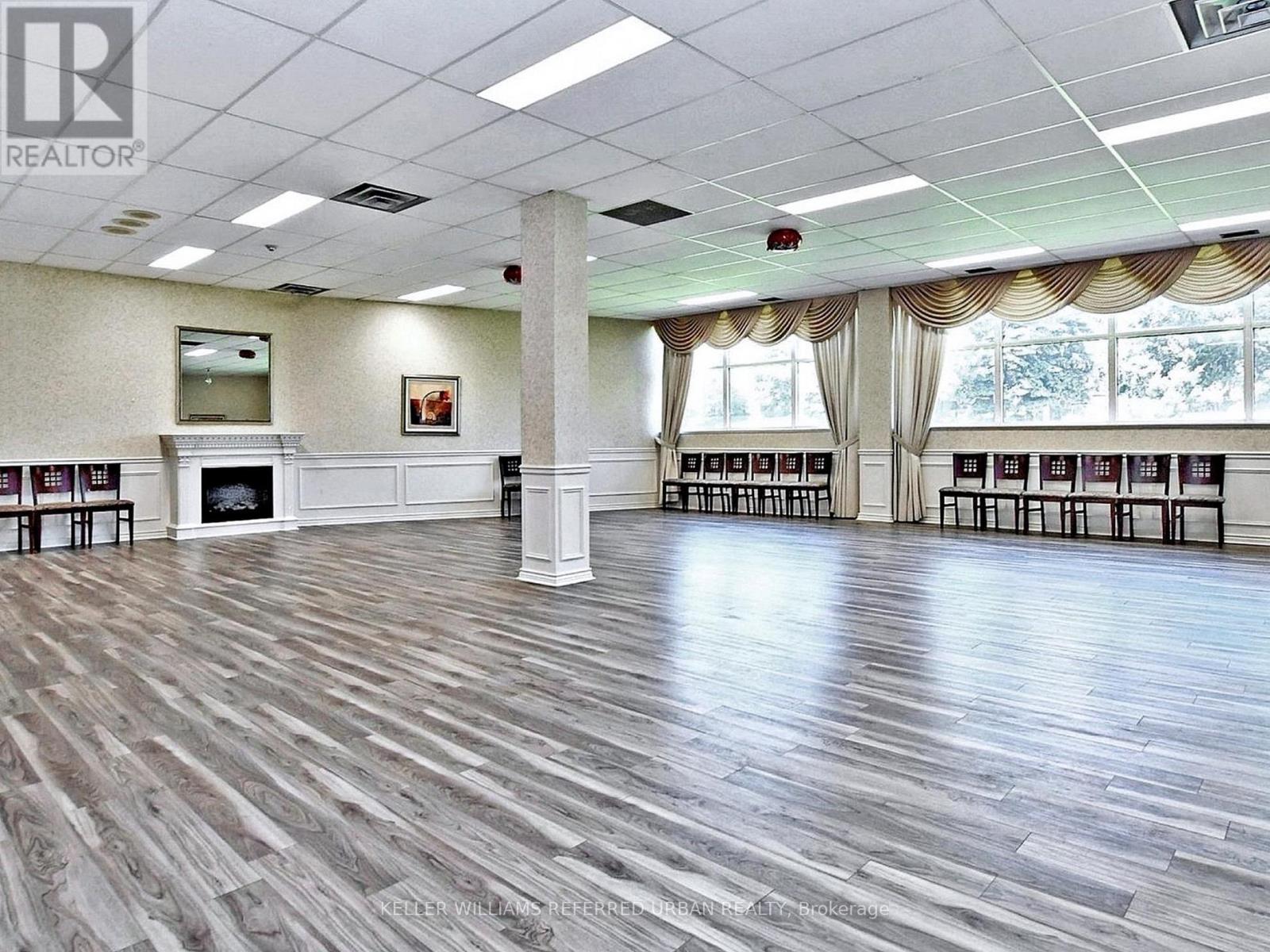 1006 - 40 Harding Boulevard W, Richmond Hill, Ontario  L4C 9S5 - Photo 31 - N12472125