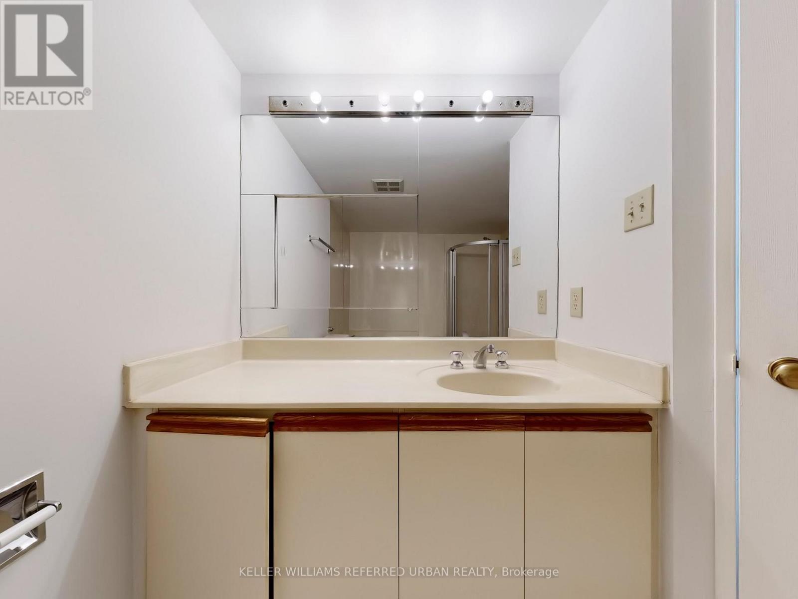 1006 - 40 Harding Boulevard W, Richmond Hill, Ontario  L4C 9S5 - Photo 17 - N12472125