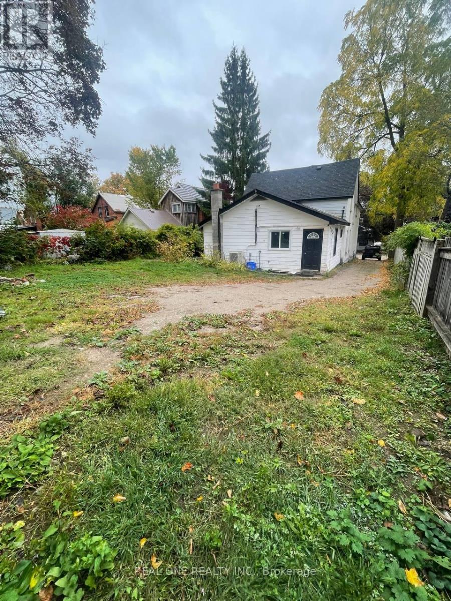 216 John Street N, Orillia, Ontario  L3V 3H7 - Photo 35 - S12447706