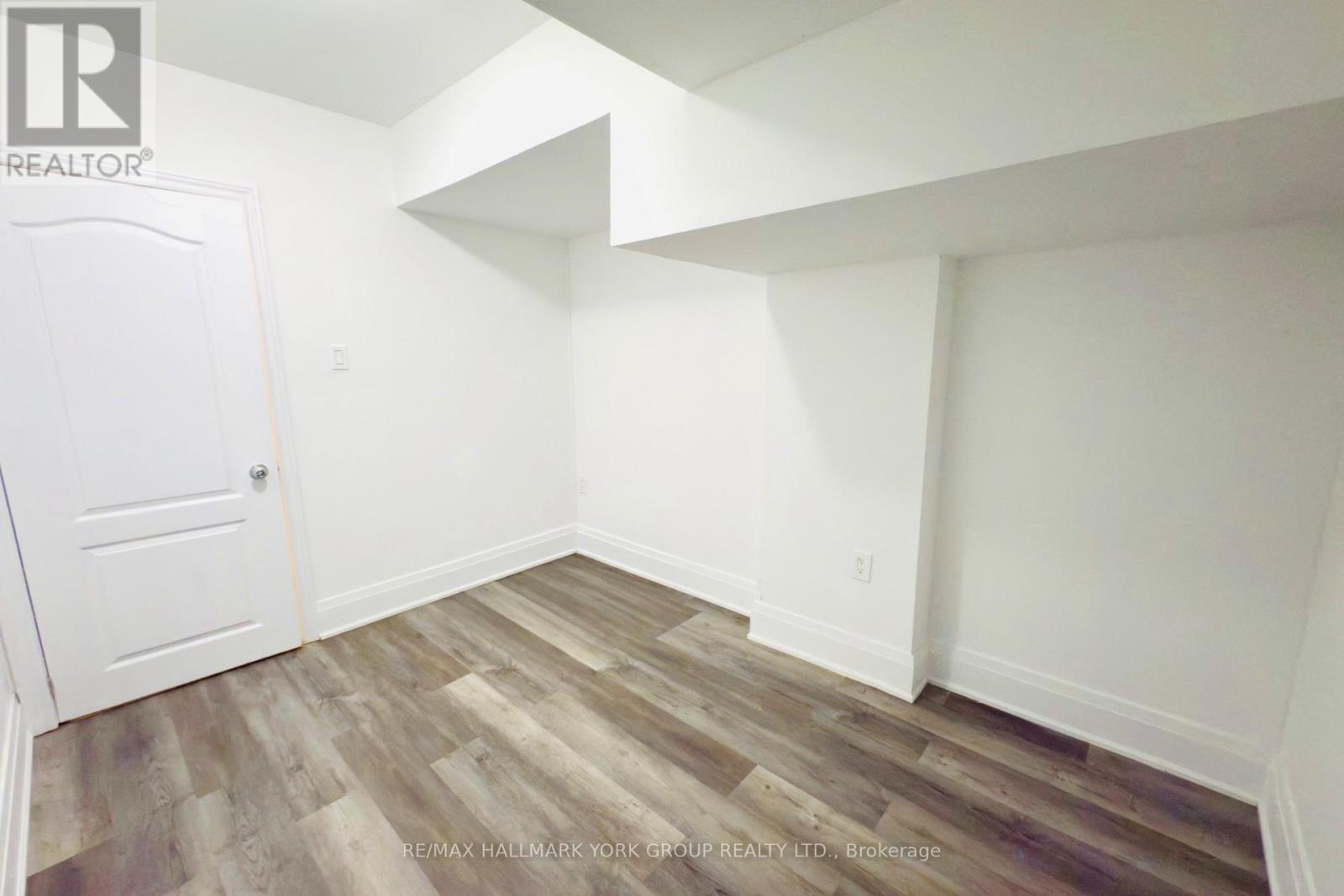 Lower - 51 Little Lake Drive, Barrie, Ontario  L4M 7B9 - Photo 11 - S12485740