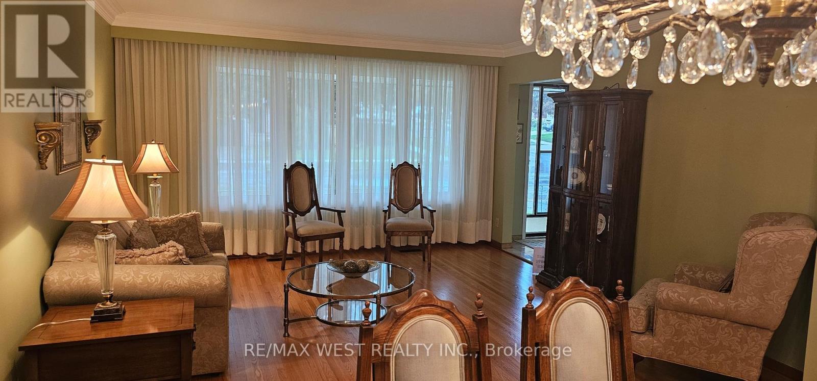 125 Honeywood Road, Toronto, Ontario  M3N 1B3 - Photo 12 - W12467581