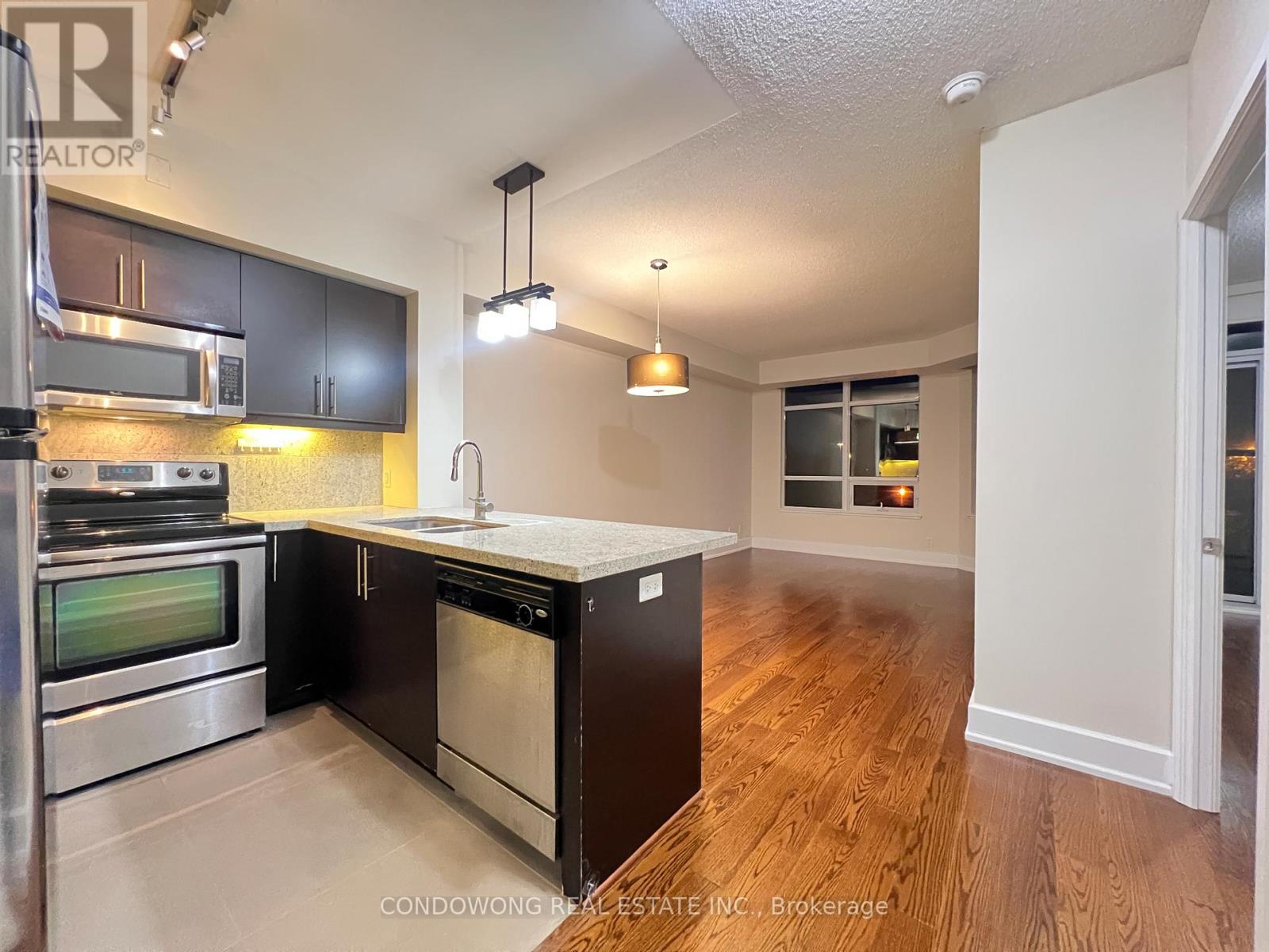 202 - 676 SHEPPARD AVENUE E, Toronto, Ontario