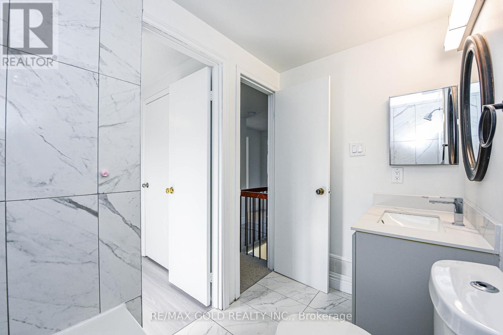 14 Nottawasaga Crescent, Brampton, Ontario  L6Z 1B2 - Photo 37 - W12485949