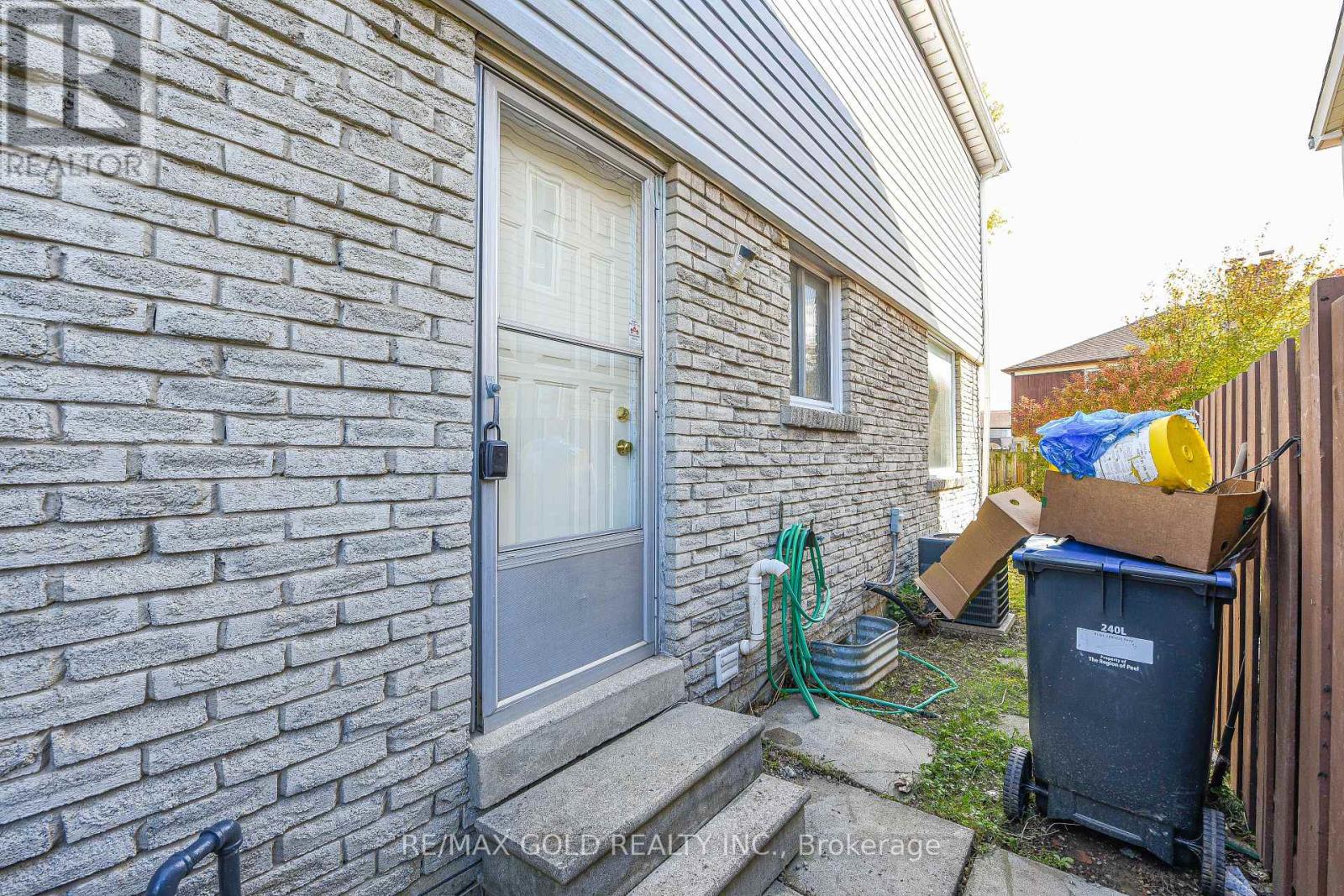 14 Nottawasaga Crescent, Brampton, Ontario  L6Z 1B2 - Photo 42 - W12485949