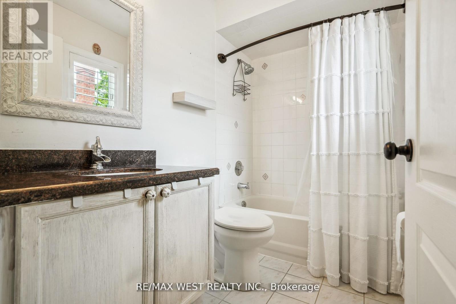 81 Woodview Drive, Pickering, Ontario  L1V 1L1 - Photo 23 - E12438221