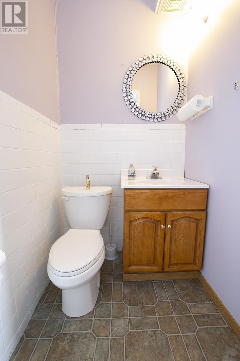 446 Albert St, Sault Ste. Marie, Ontario  P6A 2J8 - Photo 33 - SM253098