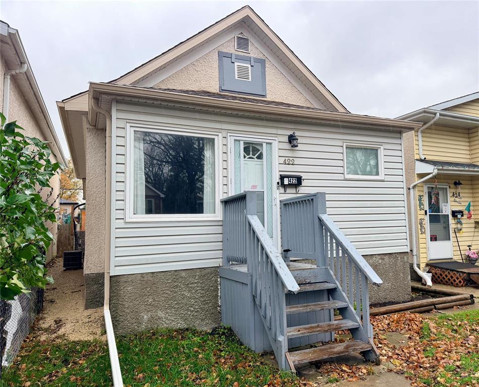 422 Roseberry Street, Winnipeg, Manitoba  R3J 1T5 - Photo 0 - 202527468