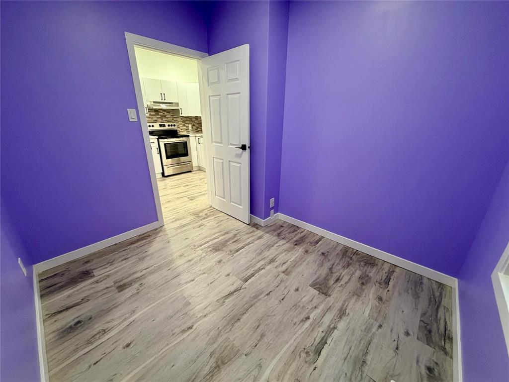 422 Roseberry Street, Winnipeg, Manitoba  R3J 1T5 - Photo 8 - 202527468