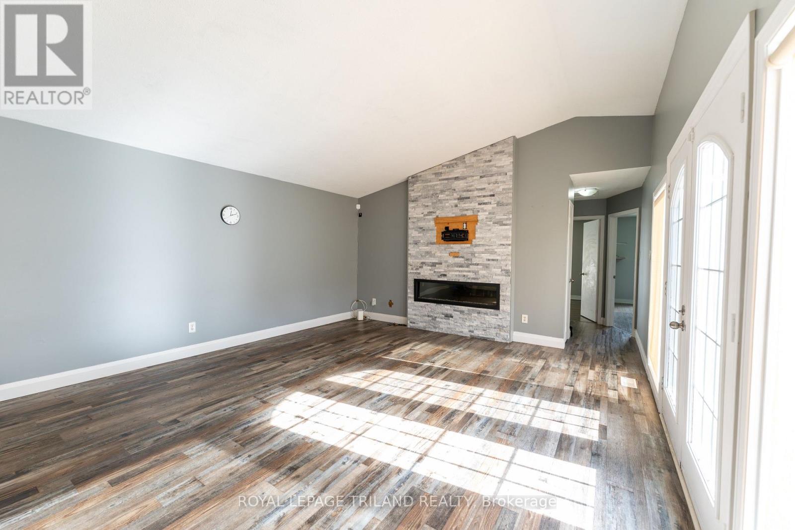 46 Dalhousie Crescent, London South, Ontario  N6K 3N2 - Photo 10 - X12460005