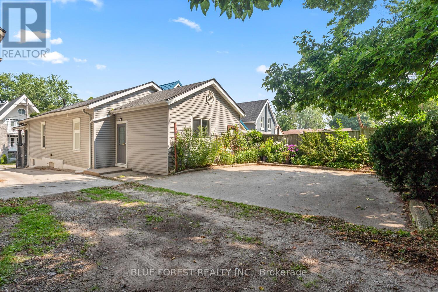 623 Dufferin Avenue, London East (East G), Ontario  N5W 3J8 - Photo 41 - X12485840