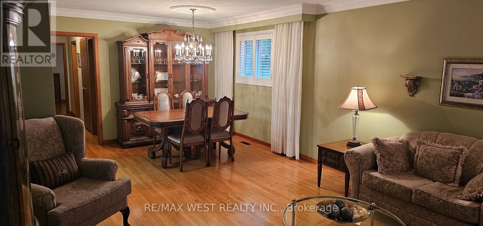 125 Honeywood Road, Toronto, Ontario  M3N 1B3 - Photo 14 - W12467581