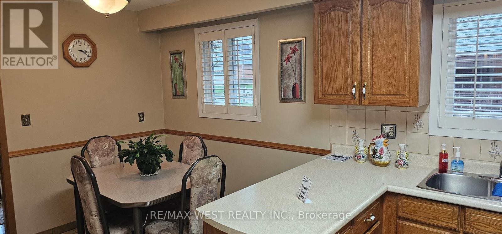 125 Honeywood Road, Toronto, Ontario  M3N 1B3 - Photo 16 - W12467581