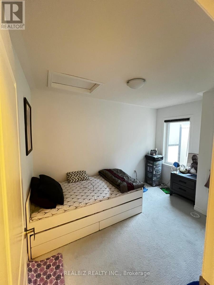 65 Keppel Circle, Brampton, Ontario  L7A 5K9 - Photo 13 - W12447751