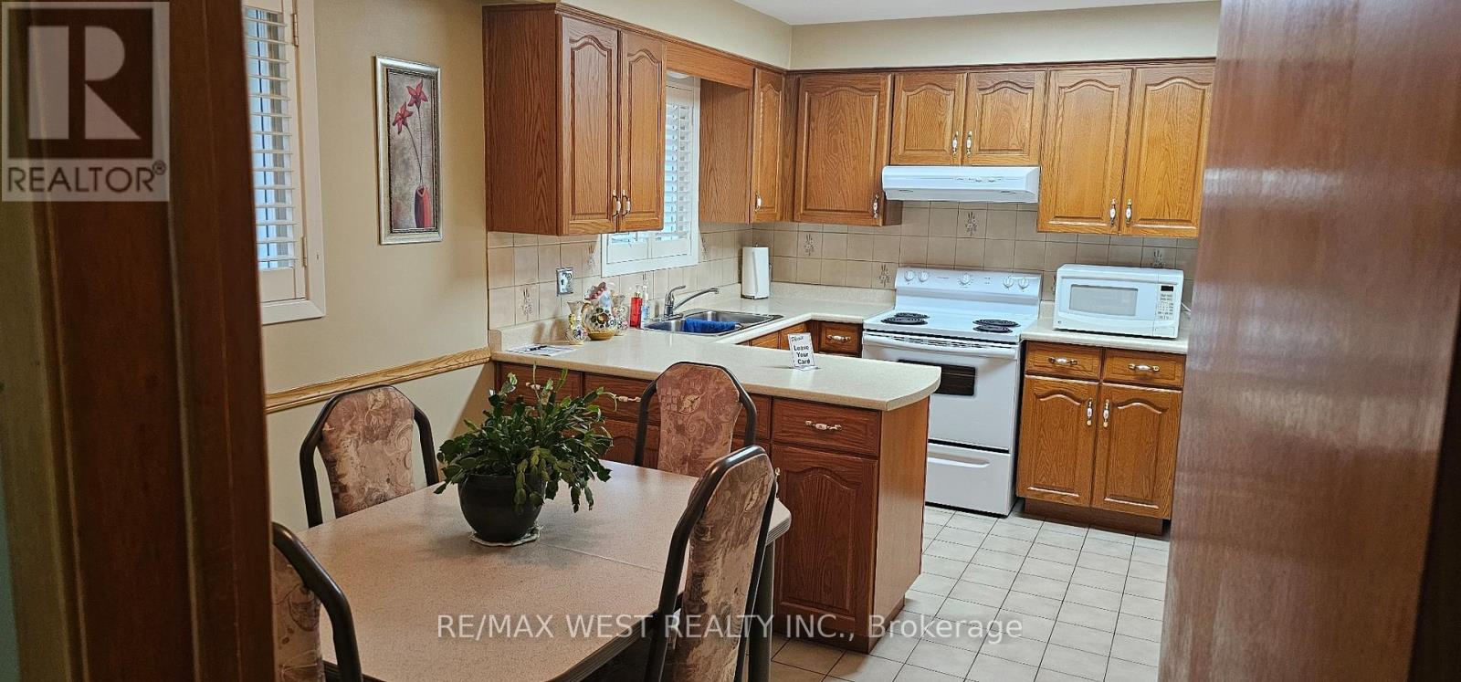 125 Honeywood Road, Toronto, Ontario  M3N 1B3 - Photo 15 - W12467581