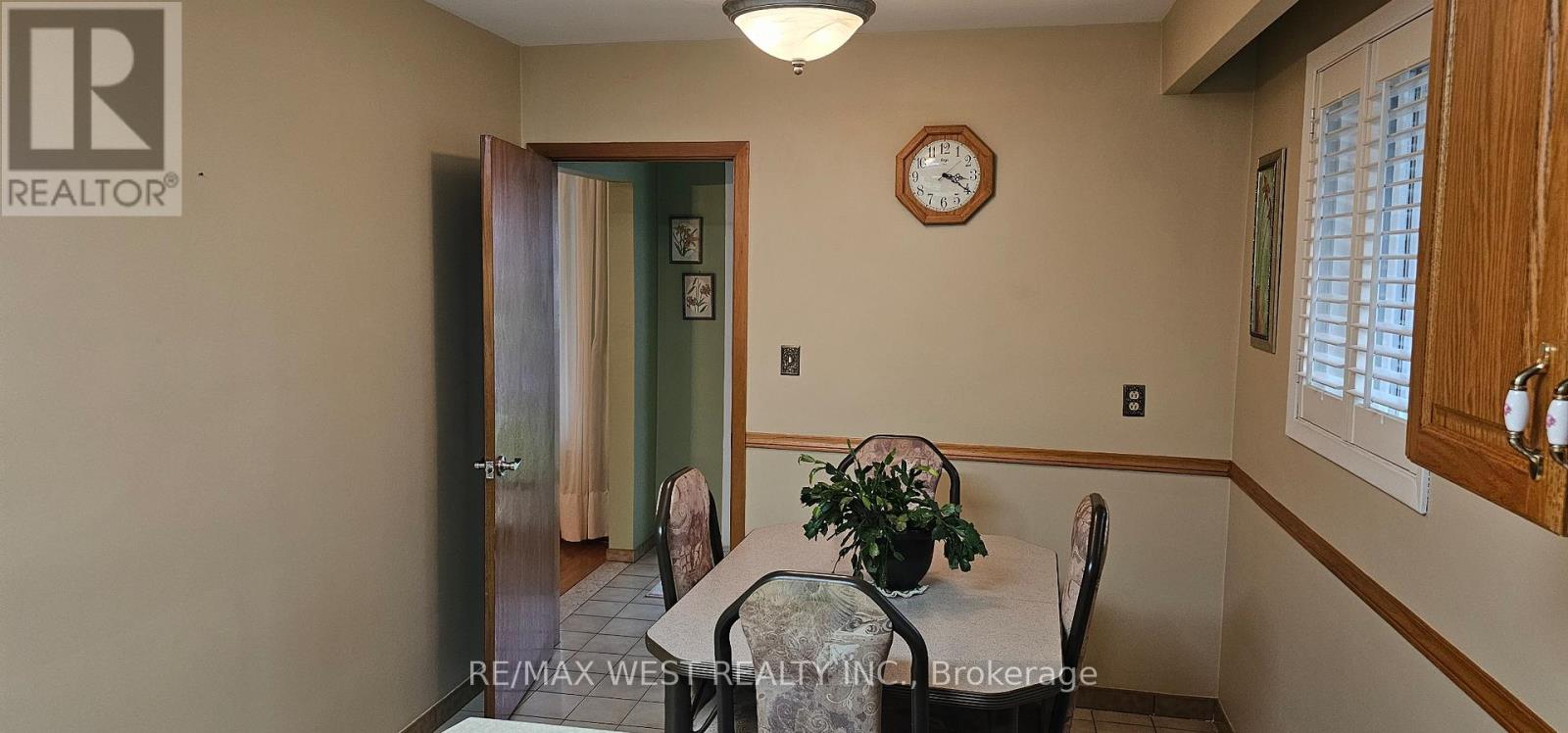 125 Honeywood Road, Toronto, Ontario  M3N 1B3 - Photo 17 - W12467581