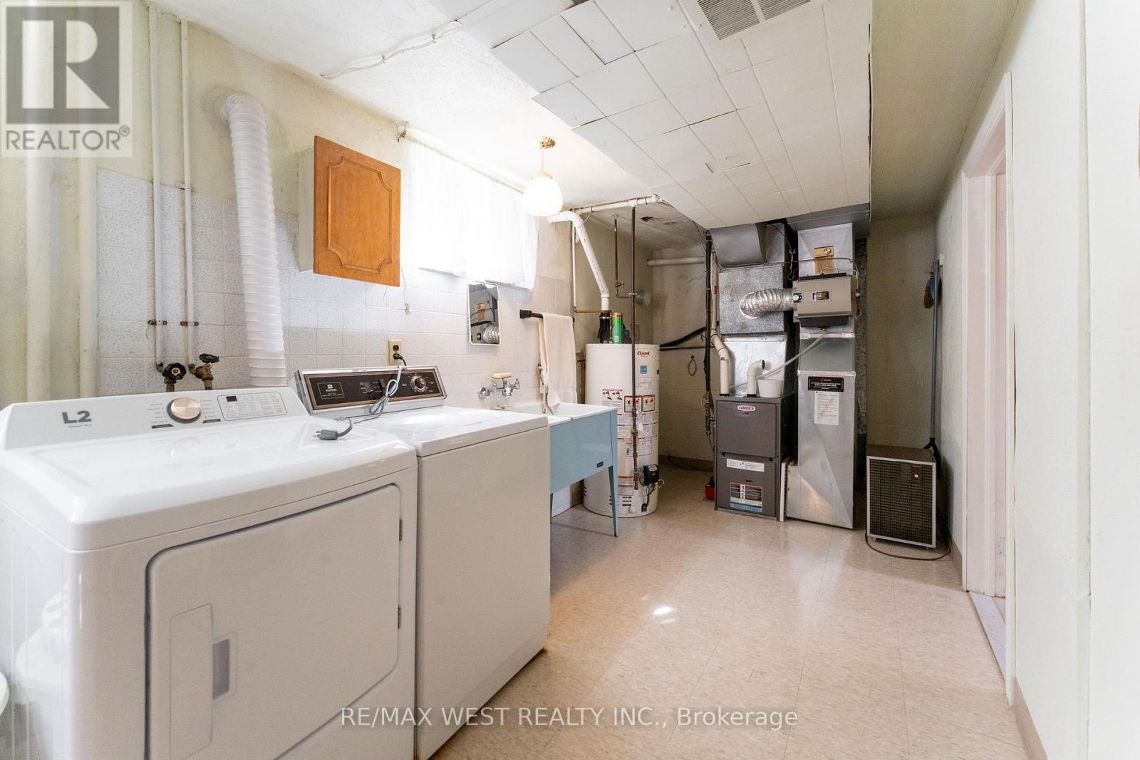 125 Honeywood Road, Toronto, Ontario  M3N 1B3 - Photo 32 - W12467581