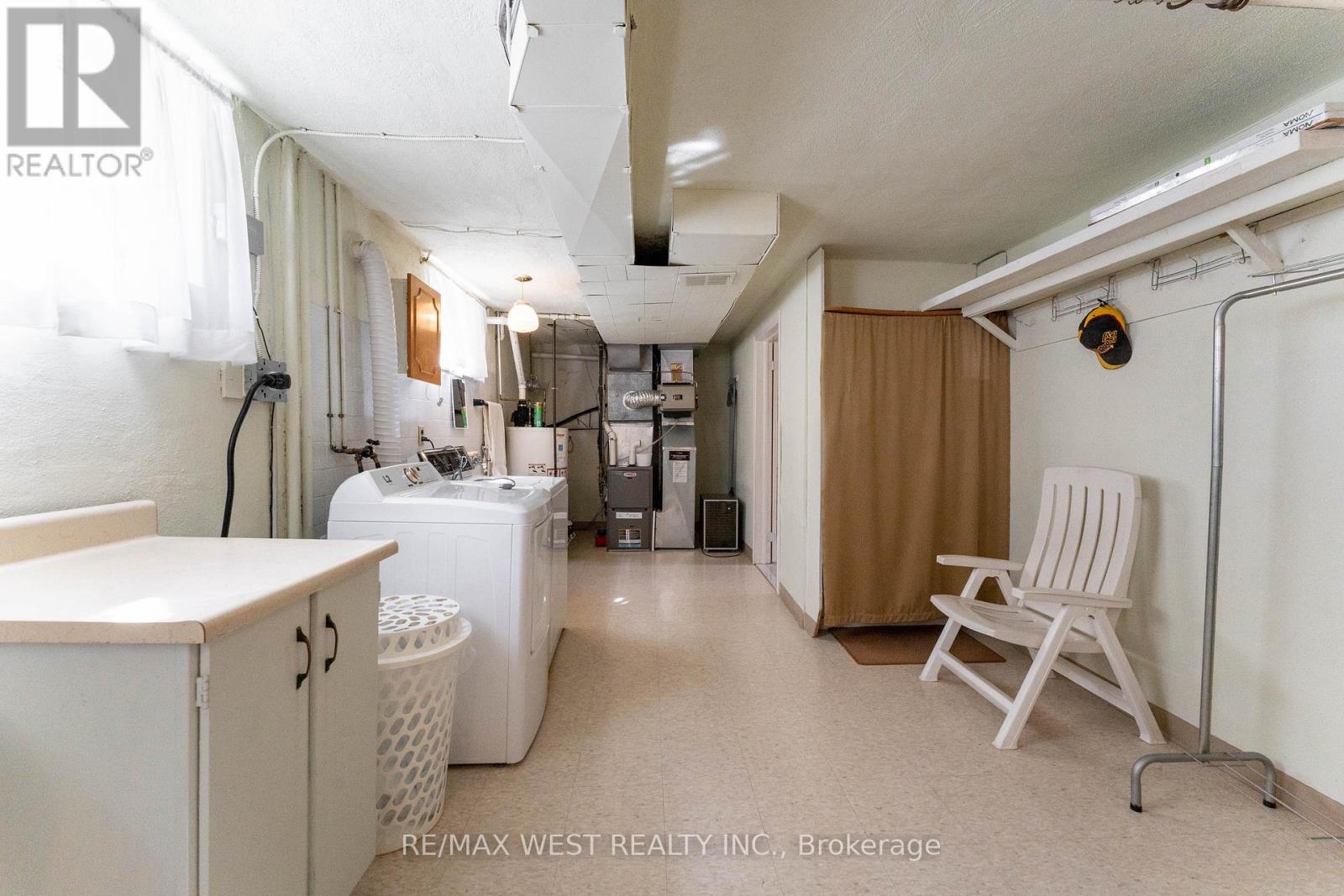 125 Honeywood Road, Toronto, Ontario  M3N 1B3 - Photo 28 - W12467581