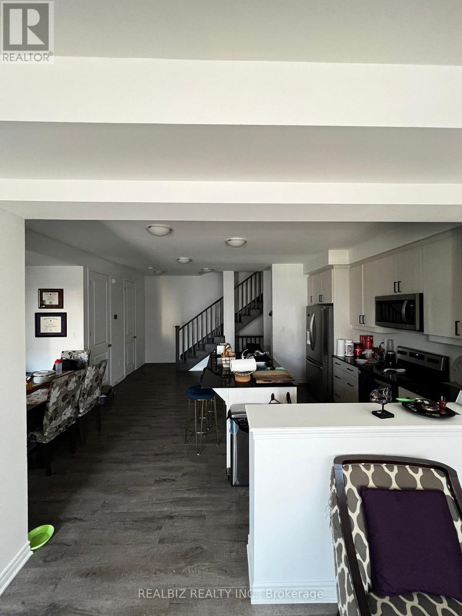 65 Keppel Circle, Brampton, Ontario  L7A 5K9 - Photo 7 - W12447751