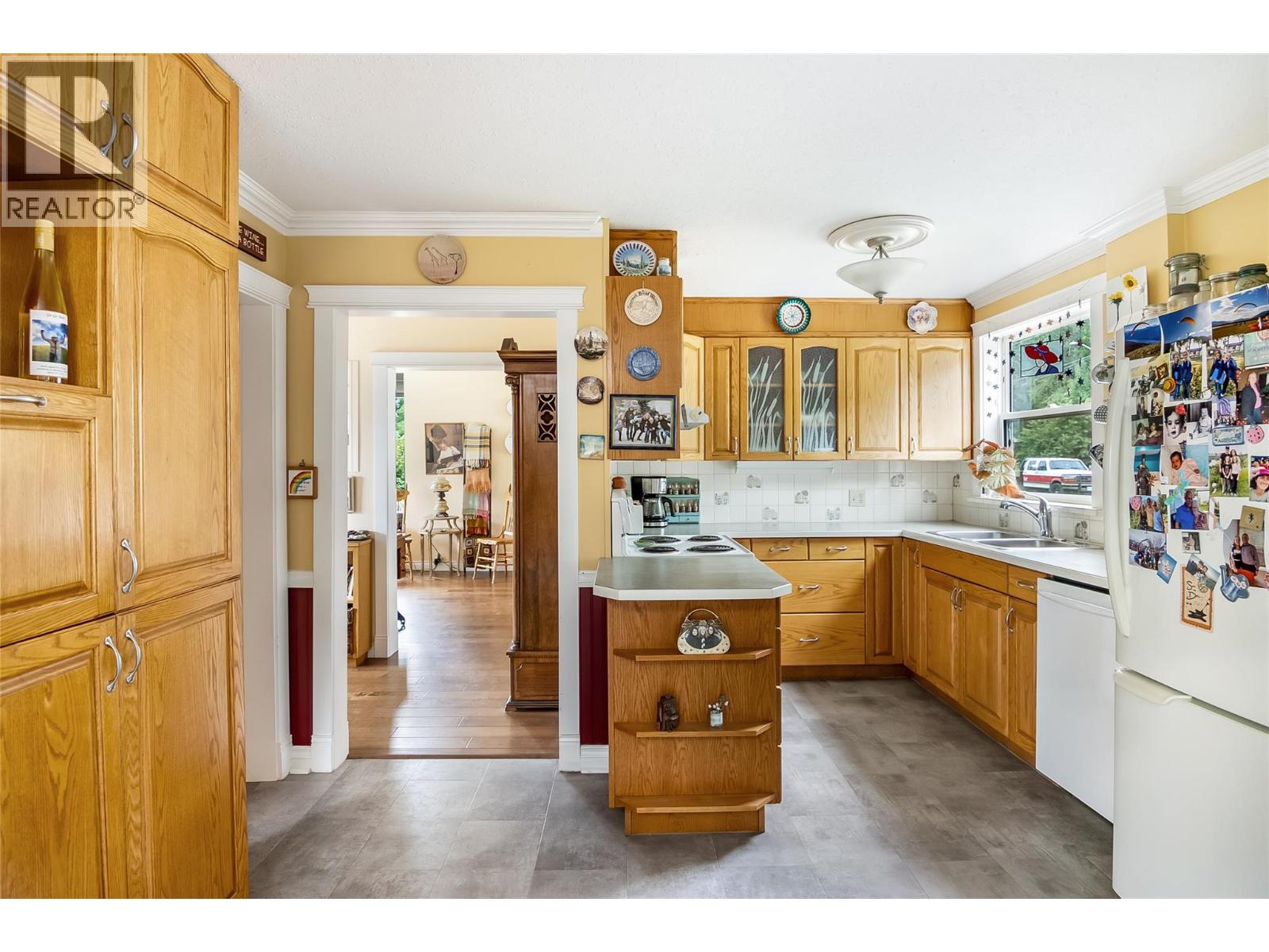 159 Track Street E, Revelstoke, British Columbia  V0E 2S0 - Photo 8 - 10365205