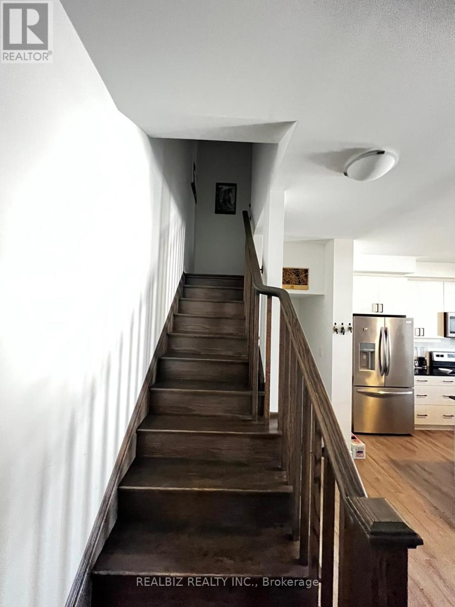 65 Keppel Circle, Brampton, Ontario  L7A 5K9 - Photo 9 - W12447751