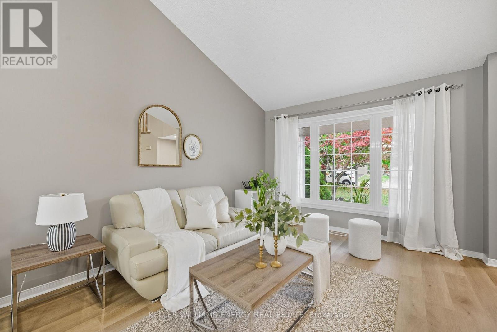 450 Safari Drive, Oshawa, Ontario  L1K 1B6 - Photo 5 - E12486031