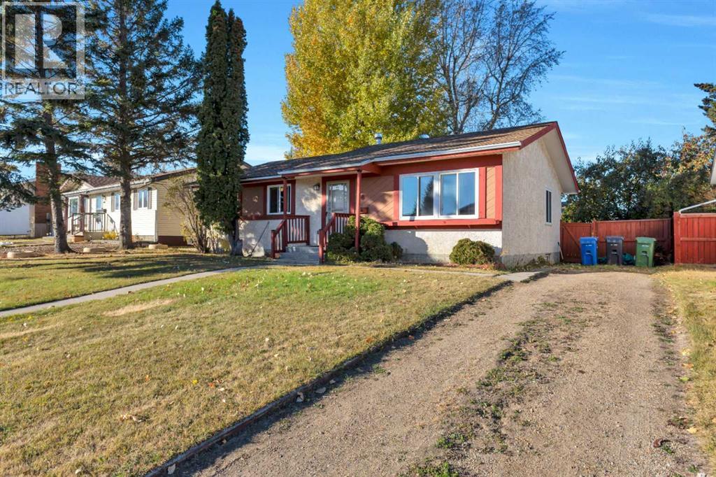 48 Halladay Avenue, Red Deer, Alberta  T4N 6E4 - Photo 2 - A2265305