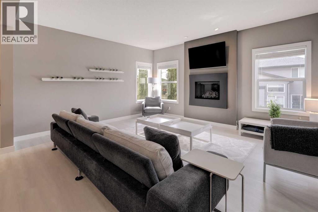 208 Evansview Road Nw, Calgary, Alberta  T3P 0J6 - Photo 3 - A2254951