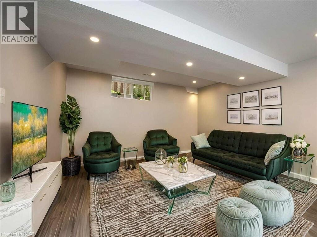 34 PEACH BLOSSOM Crescent Unit# 2, Kitchener, Ontario