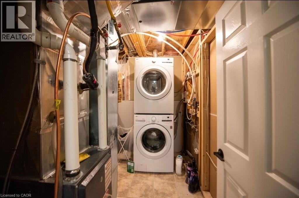 34 Peach Blossom Crescent Unit# 2, Kitchener, Ontario  N2E 3Z6 - Photo 14 - 40769362