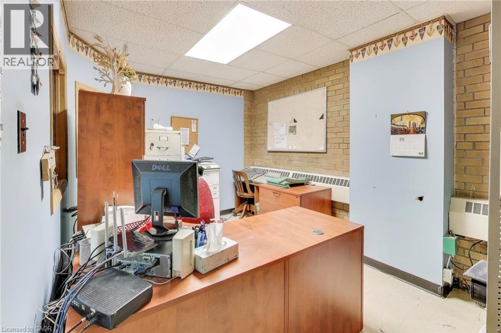 1974 King Street E, Hamilton, Ontario  L8K 1W3 - Photo 15 - 40765266