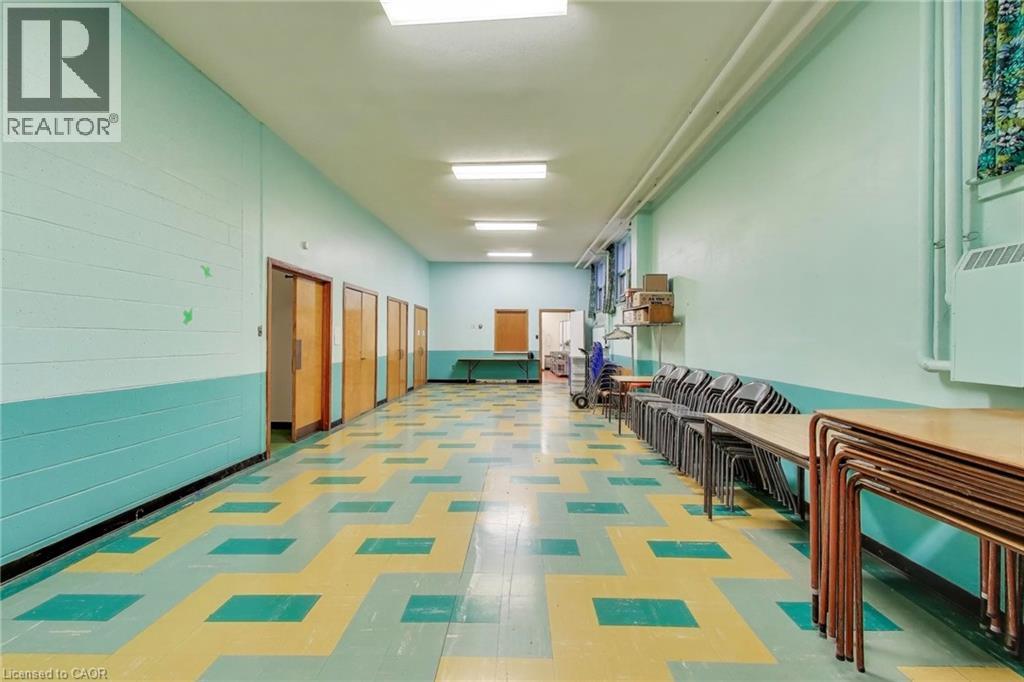 1974 King Street E, Hamilton, Ontario  L8K 1W3 - Photo 35 - 40765266