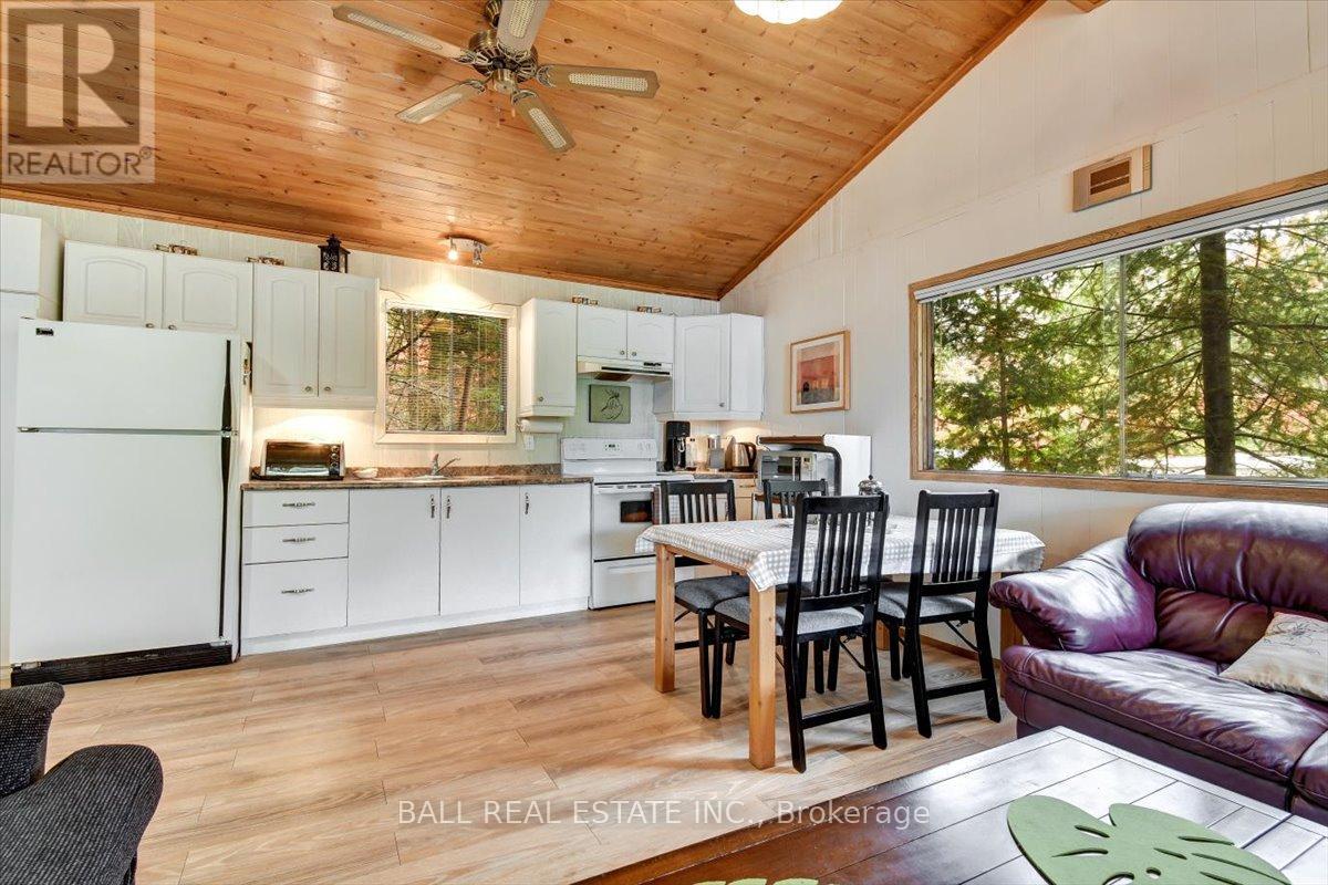 40 South Jordan Lake Road, Tudor And Cashel, Ontario  K0L 1W0 - Photo 5 - X12486033