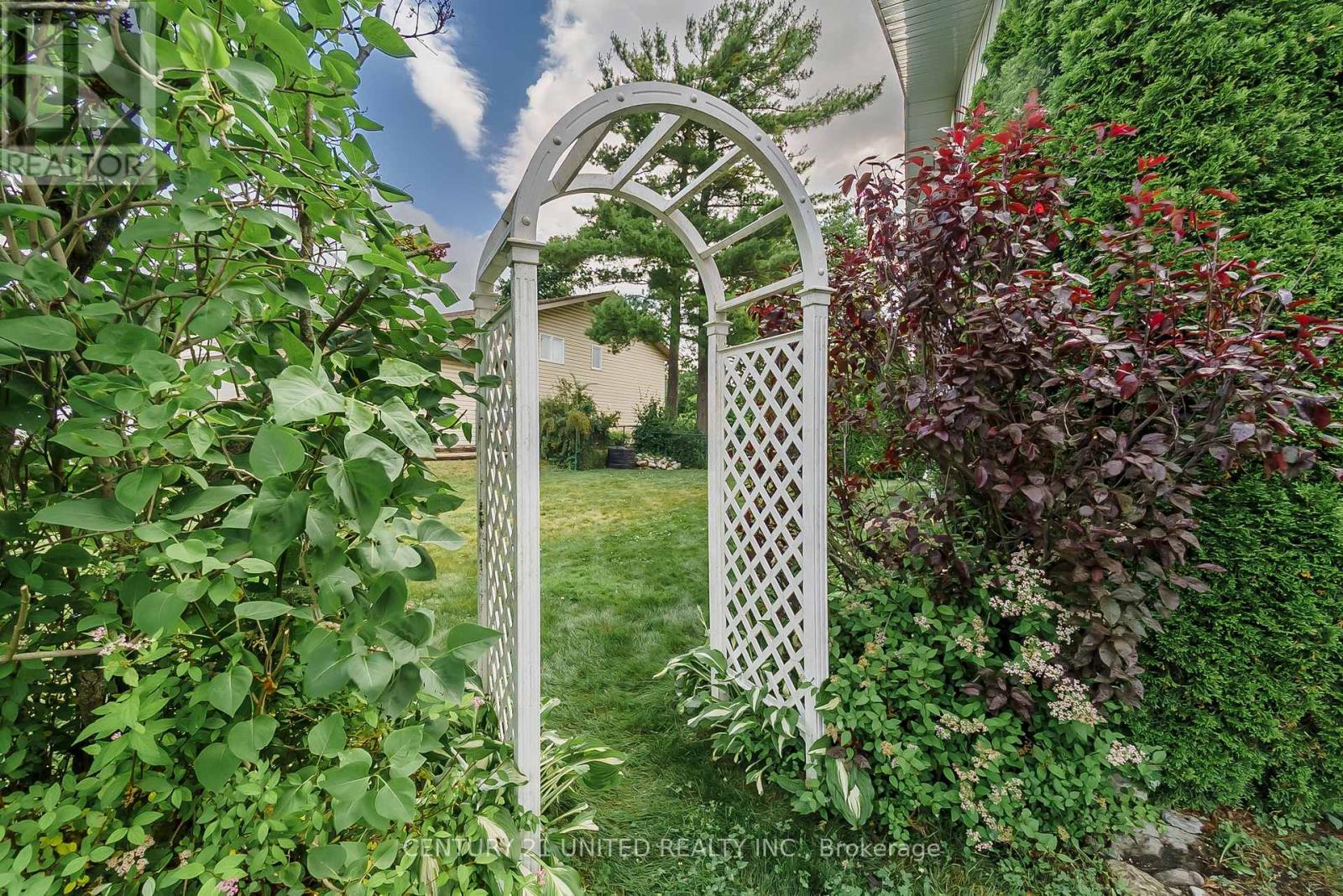 39 Cedartree Lane, Kawartha Lakes (Bobcaygeon), Ontario  K0M 1A0 - Photo 32 - X12486078