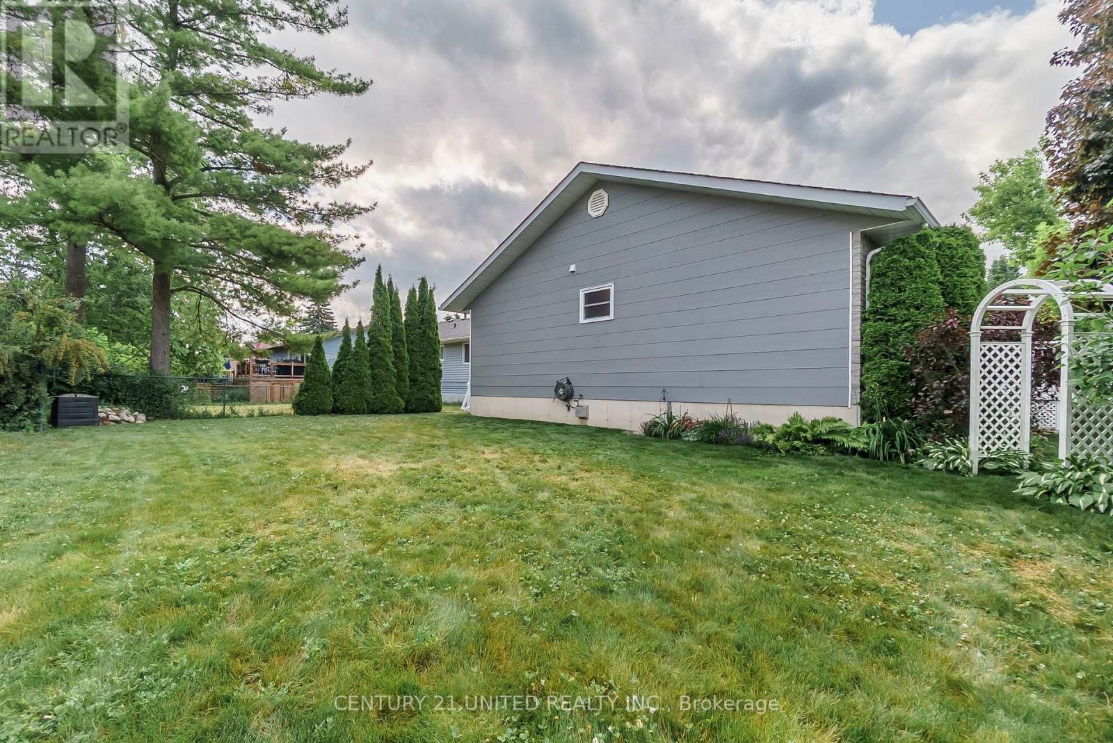 39 Cedartree Lane, Kawartha Lakes (Bobcaygeon), Ontario  K0M 1A0 - Photo 33 - X12486078