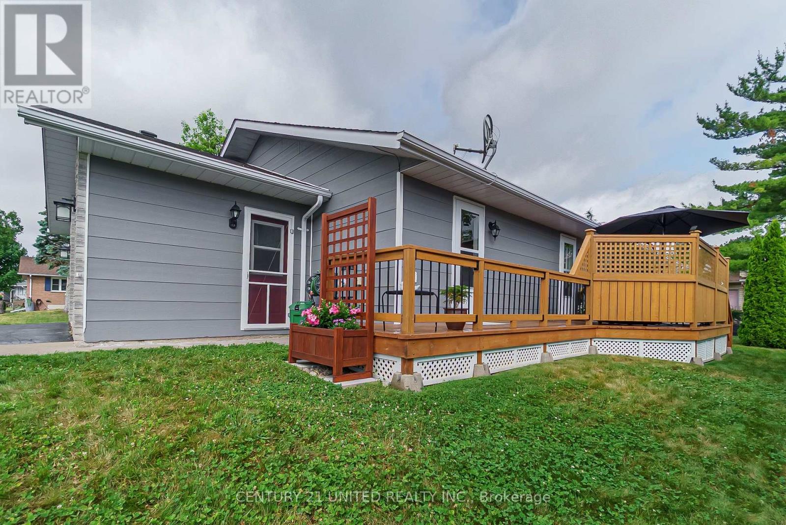 39 Cedartree Lane, Kawartha Lakes (Bobcaygeon), Ontario  K0M 1A0 - Photo 34 - X12486078