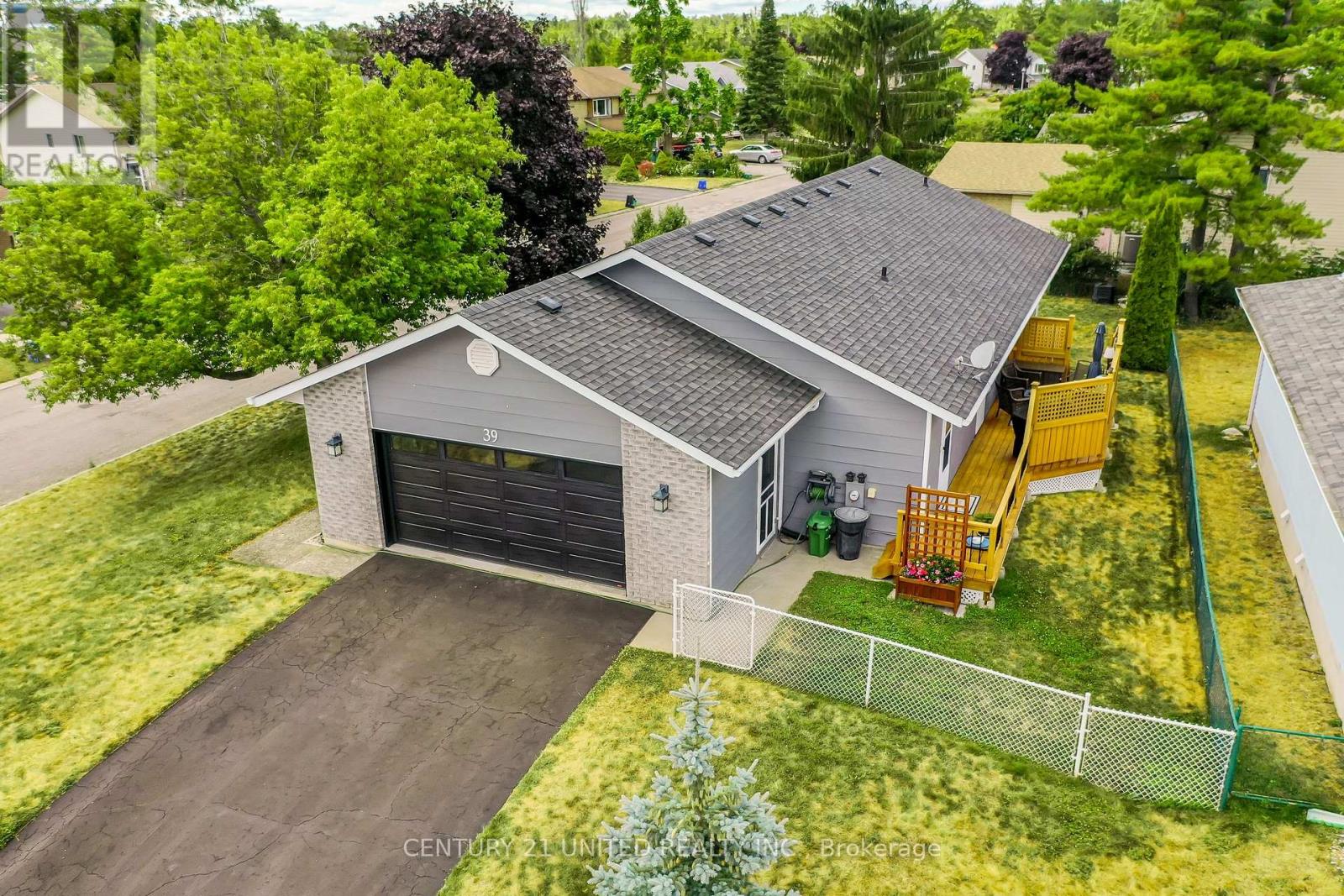 39 Cedartree Lane, Kawartha Lakes (Bobcaygeon), Ontario  K0M 1A0 - Photo 36 - X12486078