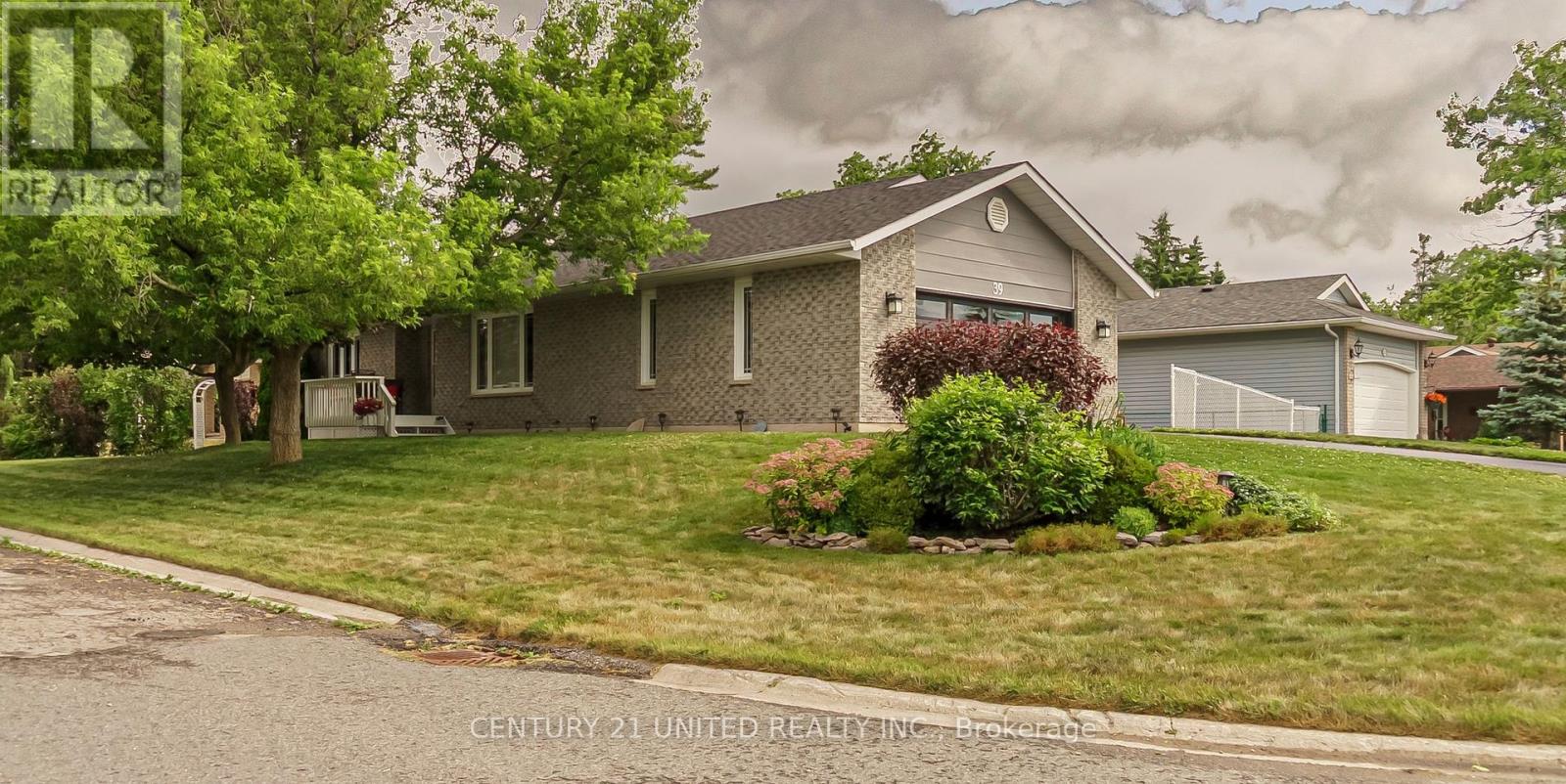 39 Cedartree Lane, Kawartha Lakes (Bobcaygeon), Ontario  K0M 1A0 - Photo 37 - X12486078