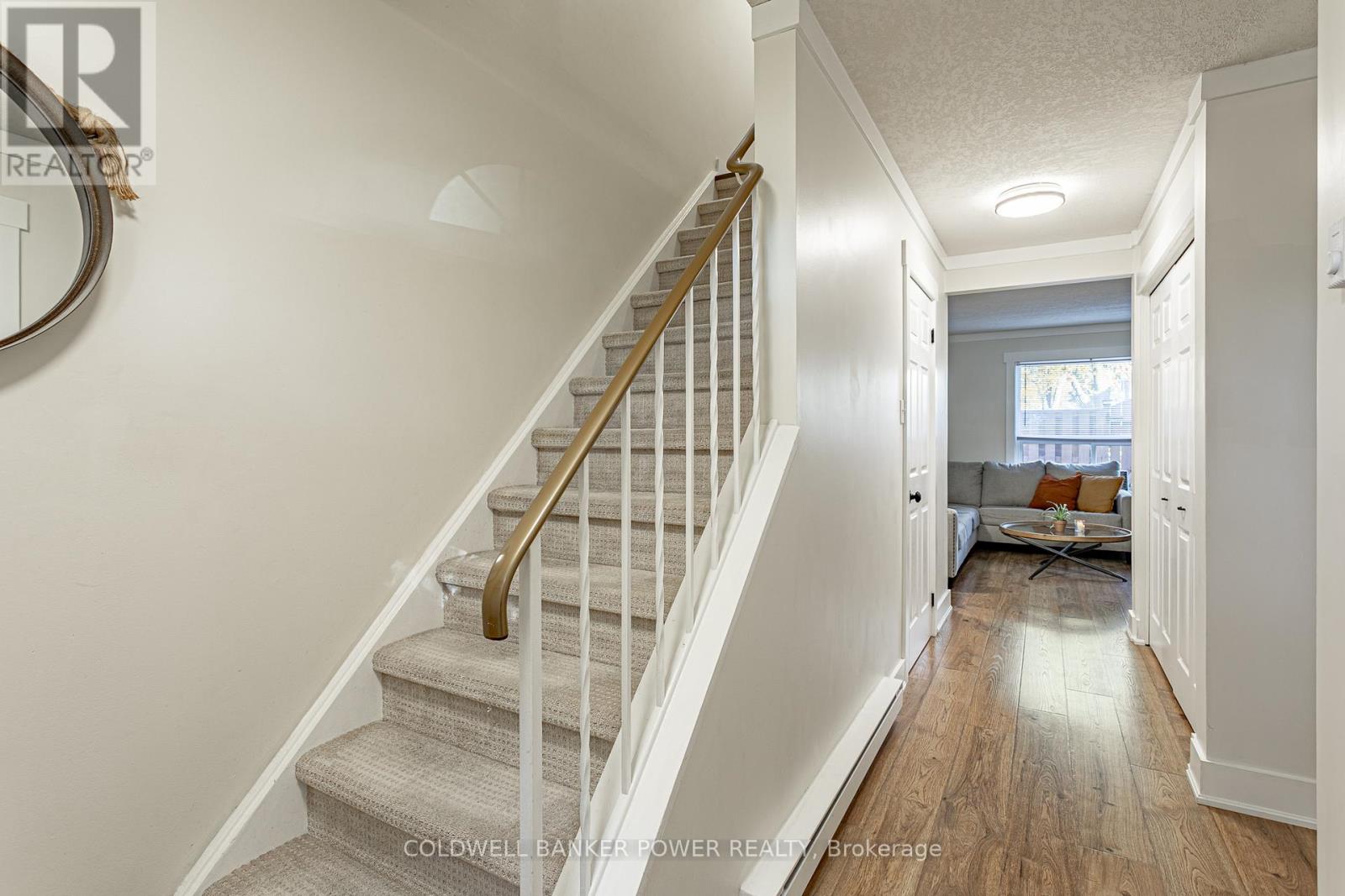 154 - 166 Southdale Road W, London South, Ontario  N6J 2J1 - Photo 3 - X12486057