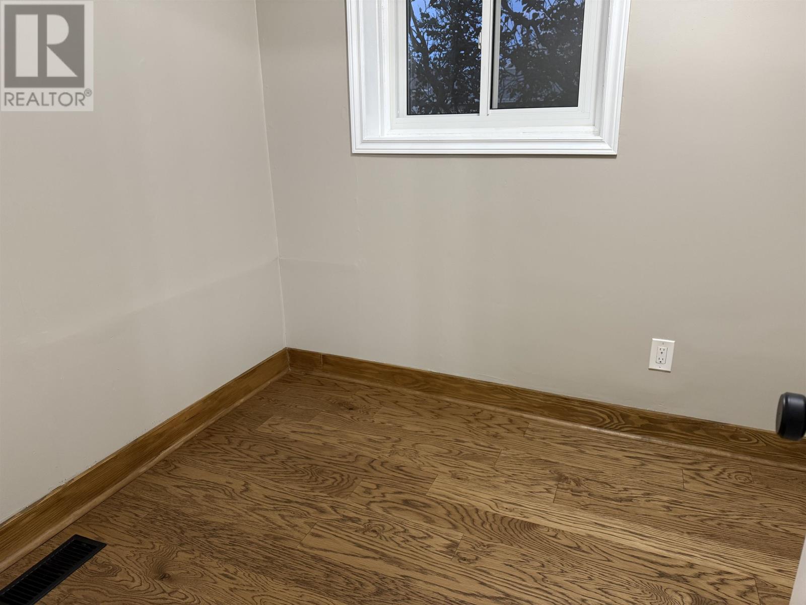 918 Alberta Street, Thunder Bay, Ontario  P7C 3E9 - Photo 12 - TB253334