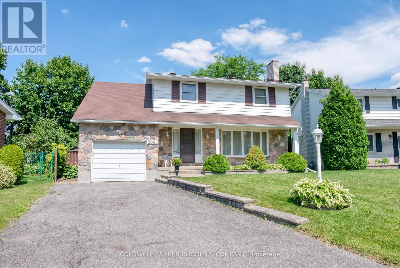 2005 NEEPAWA AVENUE, Ottawa, Ontario