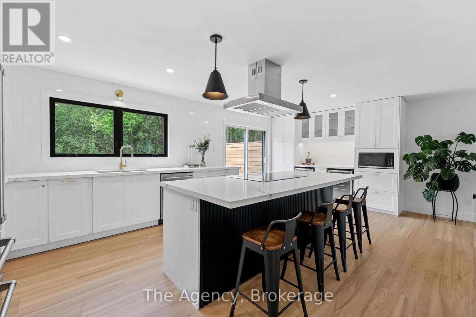 1290 Cedar Lane, Bracebridge, Ontario  P1L 1W9 - Photo 4 - X12231027