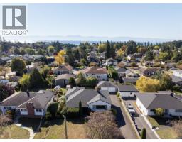 1131 Heald Ave Saxe Point, Esquimalt, Ca