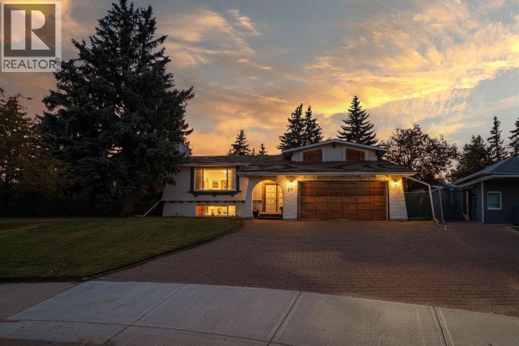 20 Allsop Close, Red Deer, Alberta  T4R 1A3 - Photo 2 - A2266978