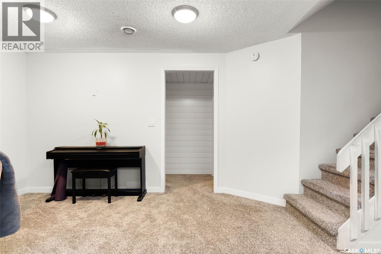 238 Hector Crescent N, Regina, Saskatchewan  S4Y 1C6 - Photo 29 - SK021862