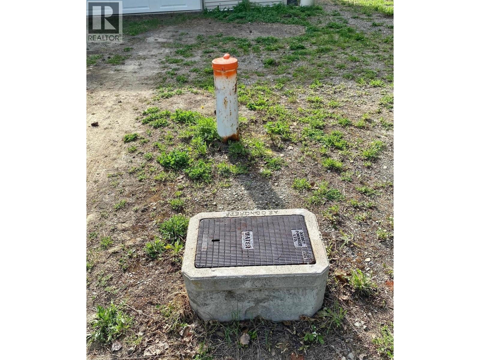 3325 Barriere South Road, Barriere, British Columbia  V0E 1E0 - Photo 16 - 10354575