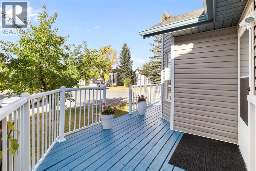 331 Coverdale Court Ne, Calgary, Alberta  T3K 4J8 - Photo 4 - A2264047