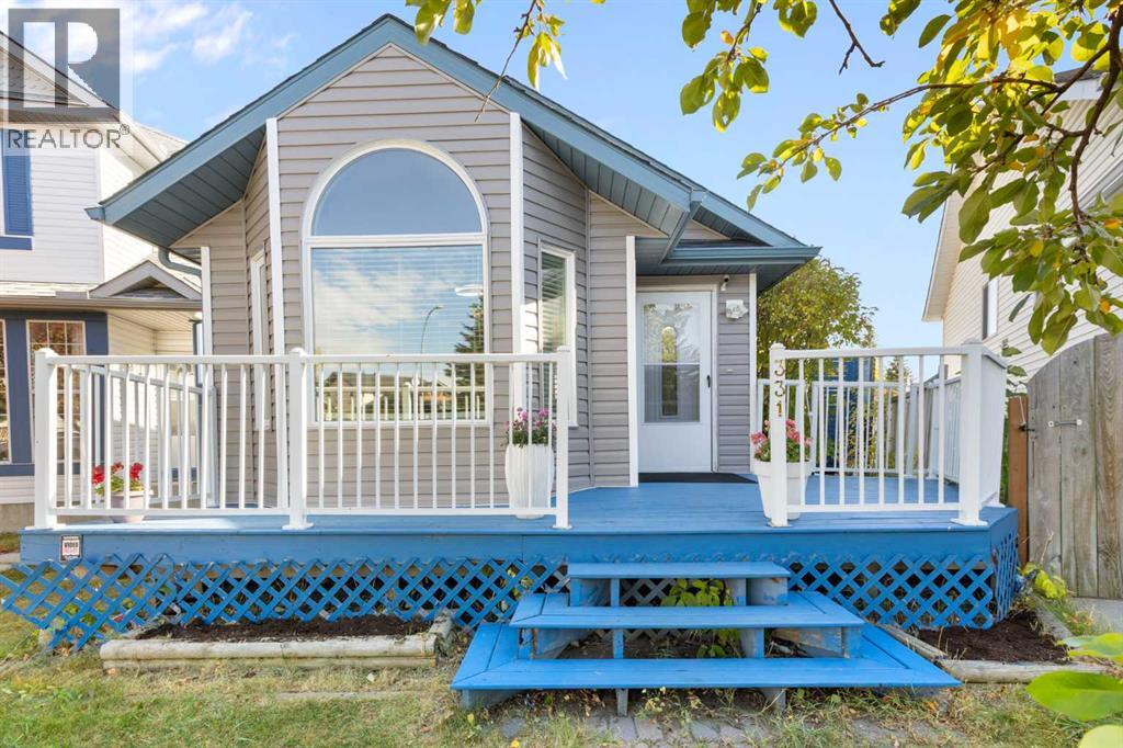 331 Coverdale Court Ne, Calgary, Alberta  T3K 4J8 - Photo 3 - A2264047