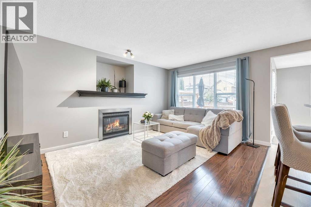 84 Evermeadow Manor Sw, Calgary, Alberta  T2Y 4W8 - Photo 10 - A2264507